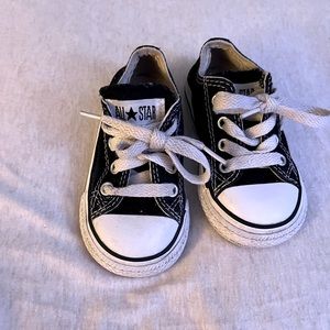 Kids converse